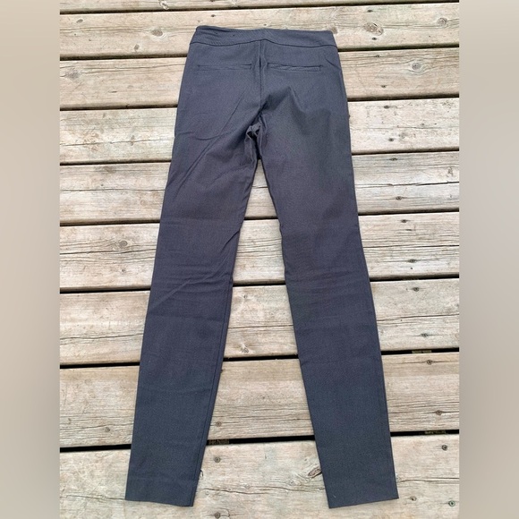 RW&CO. Gray Slim Fit Legging Pants - Size Small - Picture 4 of 6